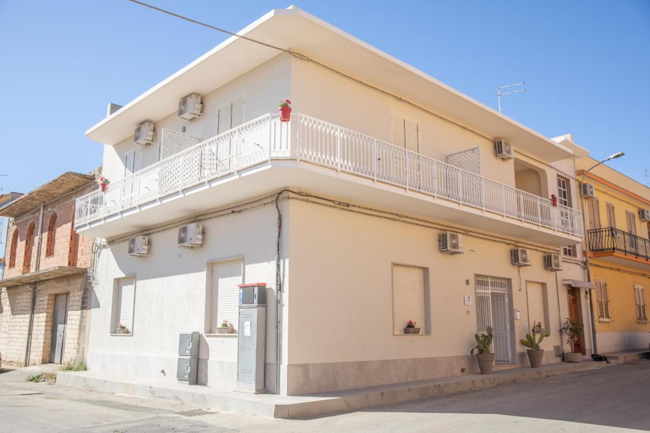 B&B Zio Luciano Avola Exterior photo